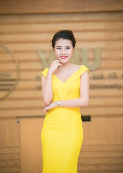 Top 5 HHVN Thanh Tu xinh dep di lam giam khao-Hinh-8